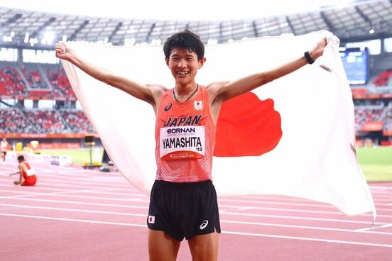 男子マラソンで優勝した山下一貴
