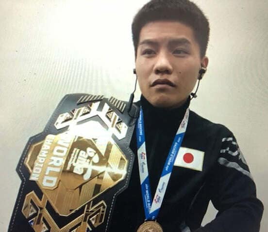  オンライン取材に応じた坪井智也（東スポWeb）