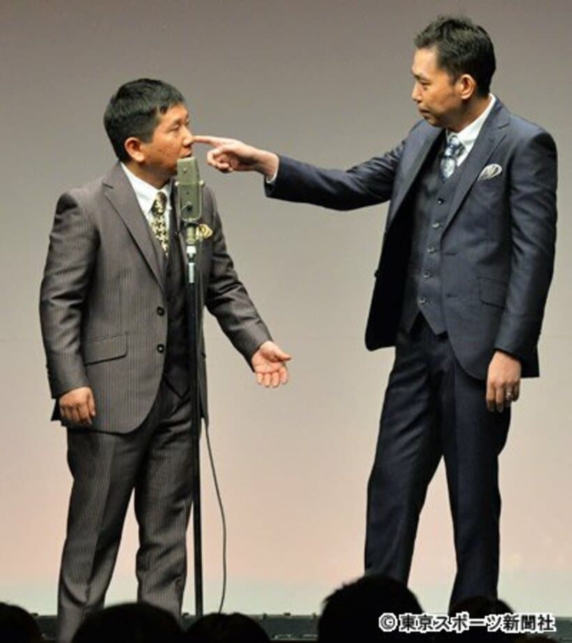 爆笑問題の田中（左）と太田