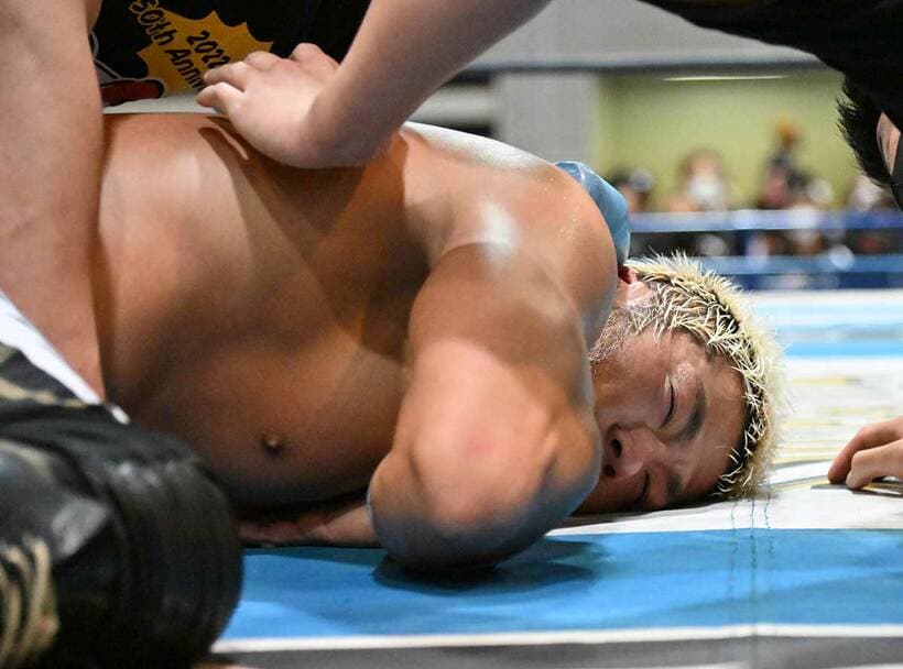  衝撃のＫＯ負けを食らったＳＡＮＡＤＡ（東スポWeb）