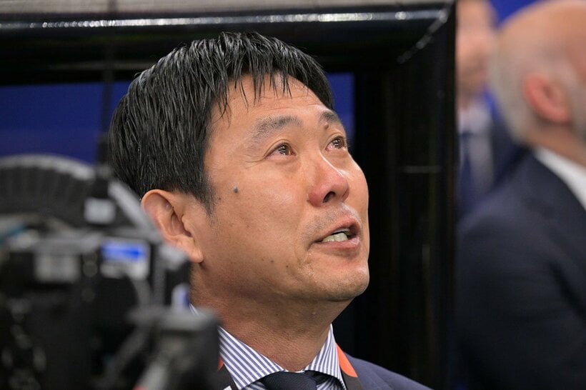 国歌斉唱で涙する森保監督