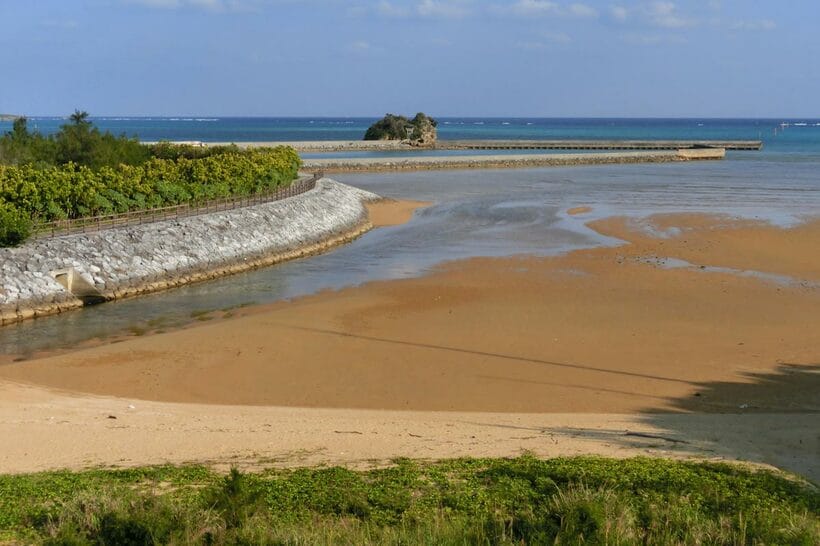沖縄・辺野古の海岸