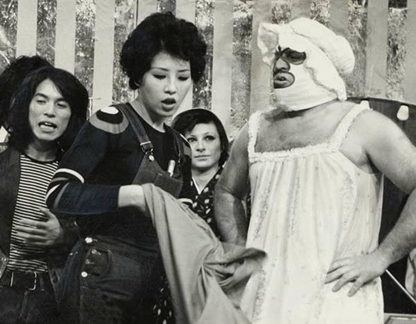  デストロイヤーさん（右）と和田（中央）の掛け合いは大人気だった（７４年）