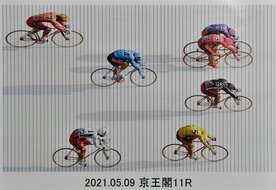  決勝のスリット写真。優勝した松浦悠士(３＝中央)と２着・郡司浩平(２＝外)、３着・佐藤慎太郎(９＝内)。まれに見る大接戦となった