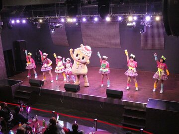 元気いっぱいのステージを見せた「ちぃたん☆ぼんばーず」