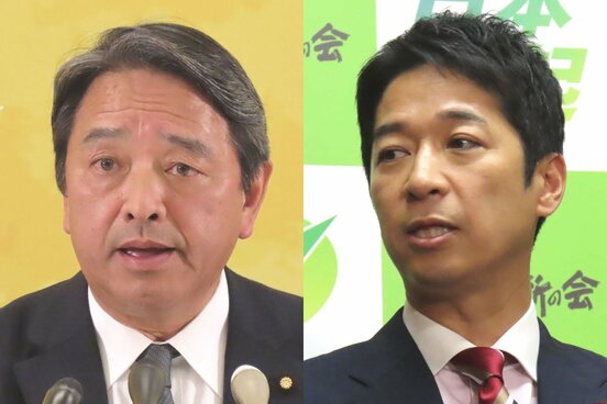 国民民主党の榛葉賀津也幹事長(左)と、日本維新の会・藤田文武共同代表