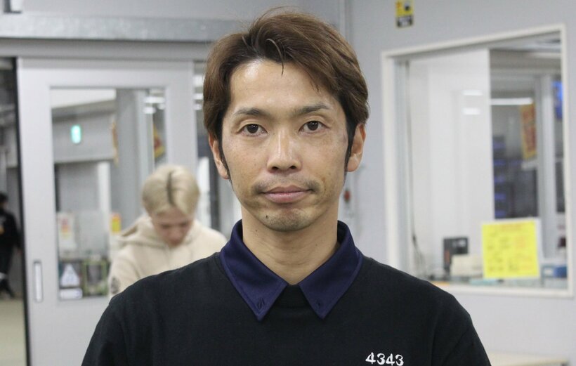 村岡賢