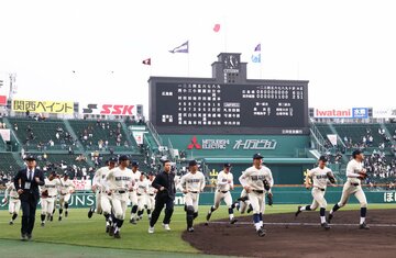 ８強進出を決めた広島商