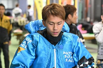まくり快勝し得点率トップに浮上した山崎郡