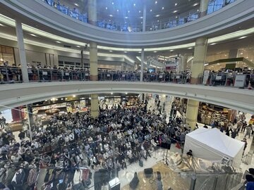 半崎美子のライブに約１５００人が詰めかけた