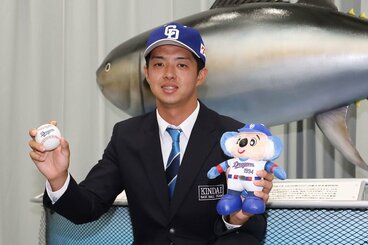中日に１位指名を受けた宮原廉