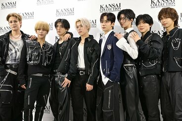 「カンサイコレクション 2026 A/W」に出演したYUMEKIとボーイズグループ「TAGRIGHT」の面々
