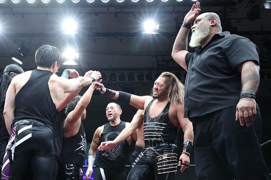 特別興行で悪の絆をさらに強めたＥＶＩＬ