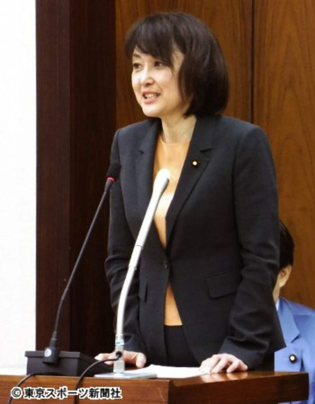 中川郁子 路上キス