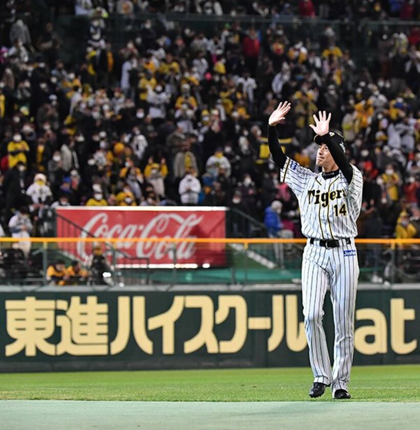  甲子園の虎党に別れを告げた能見。オリックス移籍が浮上した