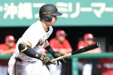 ８回、適時中前打を放った泉口