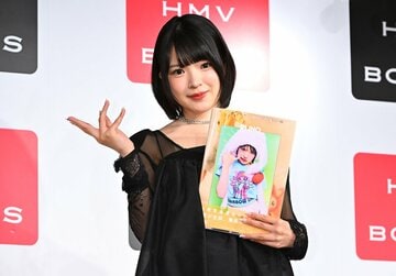ファースト写真集を発売した豫風瑠乃