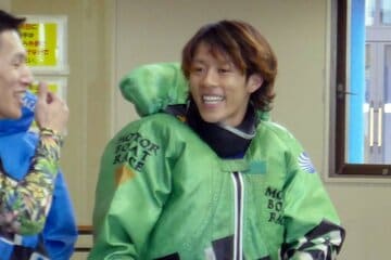 篠原飛翔（右）