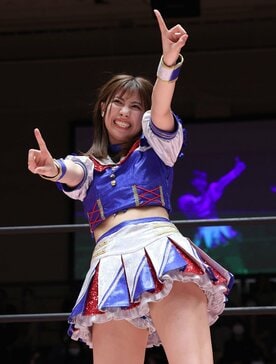  勝利を収めた荒井優希（東スポWeb）