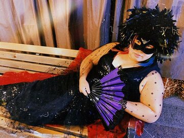  今年のハロウィーンで「ルパンの娘」の深田恭子に変装した橋本千紘。新たな時代を誓った