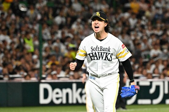 6回、ピンチで空振り三振を奪い雄たけびをあげるソフトバンク・上沢