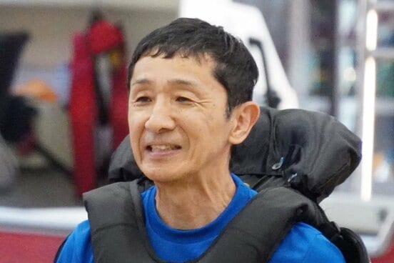 山一鉄也