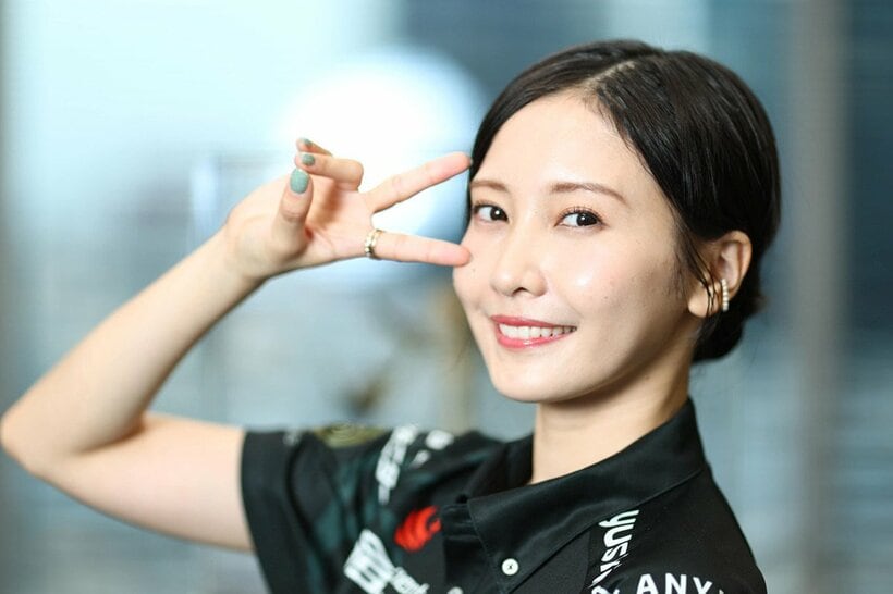 モデル・女優・プロ雀士の佐野ひなこ