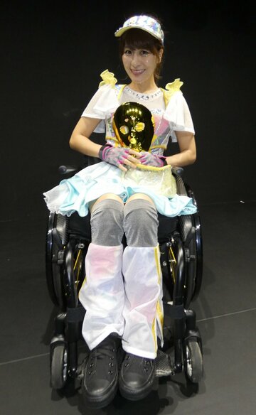 「アキバステラキューブ」こけら落とし公演に出演した仮面女子・猪狩ともか