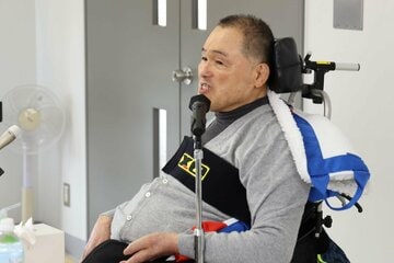 報道陣の取材に応じた山下泰裕氏