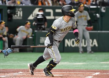 ３回、左前適時打を放った佐藤輝明