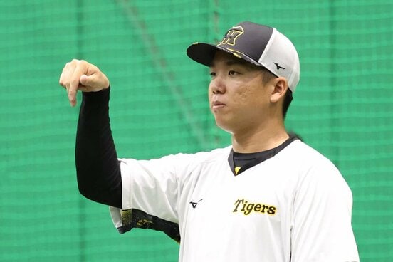 室内練習場で汗を流した村上頌樹