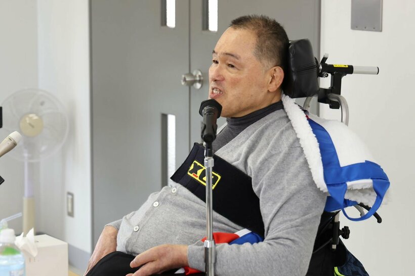 報道陣の取材に応じた山下泰裕氏