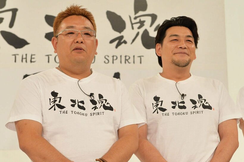 サンドウィッチマンの伊達みきお(左)と富澤たけし