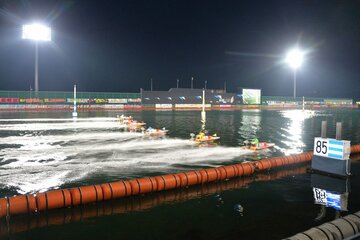 ミッドナイトレースを開催中のボートレース大村