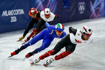 ショートトラック５００ｍ準々決勝に出場した林孝埈（最後方＝写真はロイター）