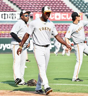  マツダスタジアムに合流した巨人・モタ