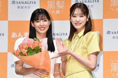 写真：高橋ひかるが『黒髪大賞』受賞の石井杏奈を絶賛「今日もきれいな