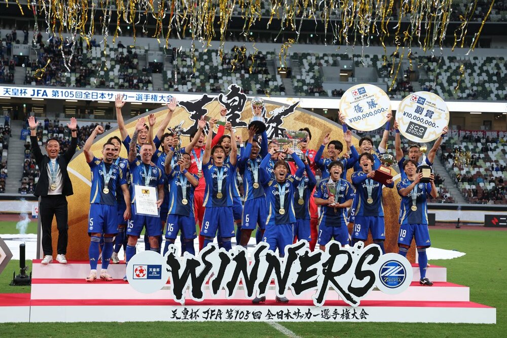 優勝した町田ゼルビアだが、後方のスタンドは…