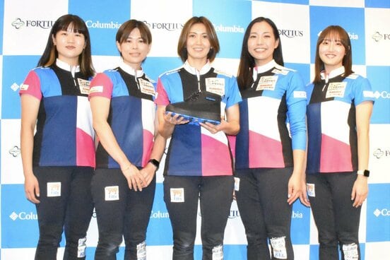 イベントに登場した（左から）小谷優奈、小野寺佳歩、吉村紗也香、近江谷杏菜、小林未奈