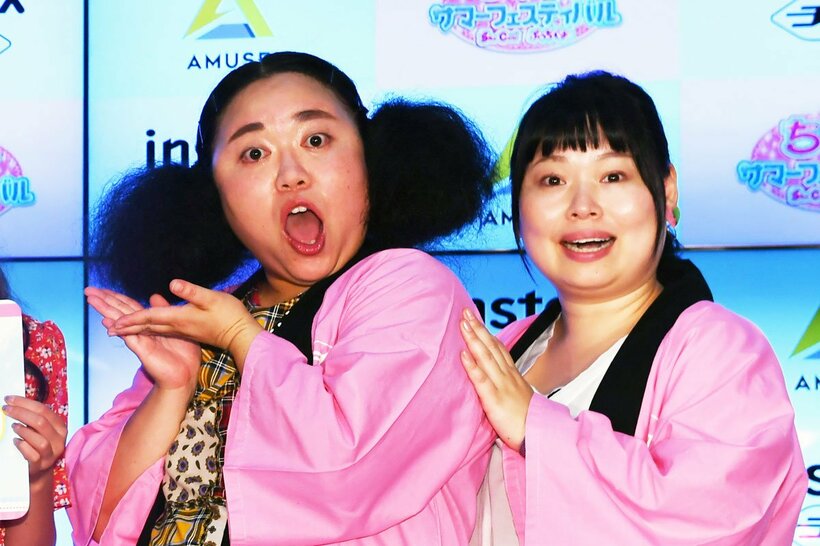 ニッチェの江上敬子(左)と近藤くみこ