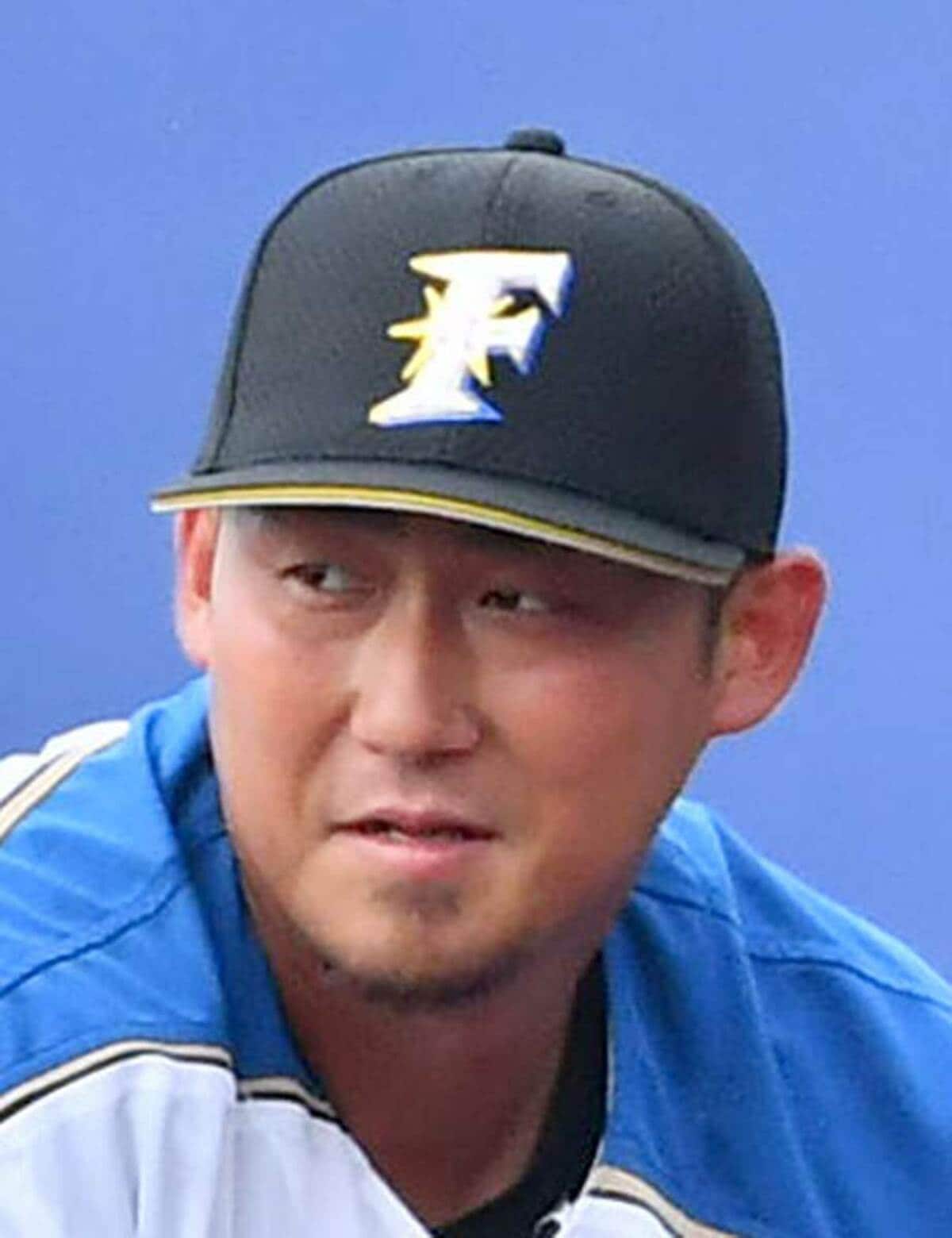 まさかの電撃移籍! 巨人が日本ハムの中田を獲得 | 東スポWEB