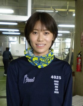  倉持莉々