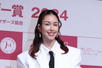 「ベストマザー賞２０２４」音楽部門賞のＢＥＮＩ