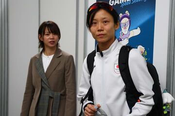 ミラノ五輪でも現地観戦した菜那さん（左）と高木美帆