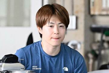 秋元哲