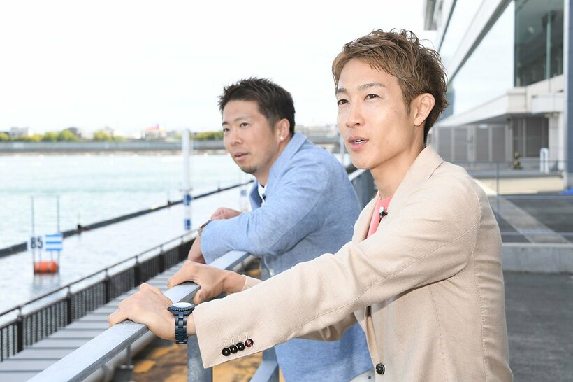 ボートレーサー・深谷知博（手前）と競輪選手の深谷知広