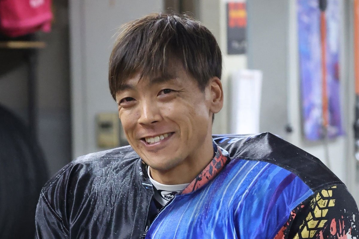 オートレース 青山周平選手 初V 直筆サイン色紙 postcard_shuhei_100v – オートレーサーストア