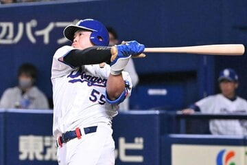 今季チーム73本目の本塁打を放った中日・細川成也