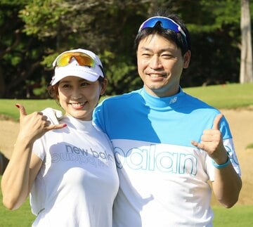 写真：【ヤクルト】青木宣親が妻とゴルフコンペで家族サービス「ずっと