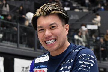 サード兼スキップの山口剛史